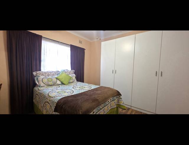 4 BEDROOM HOUSE FOR SALE IN SYDENHAM